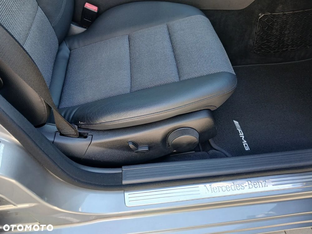 Mercedes-Benz Klasa C 200 7G-TRONIC Avantgarde Edition - 36