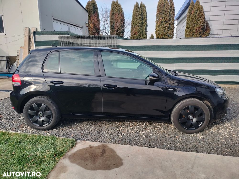 Volkswagen Golf 1.6 TDI DPF Style - 28