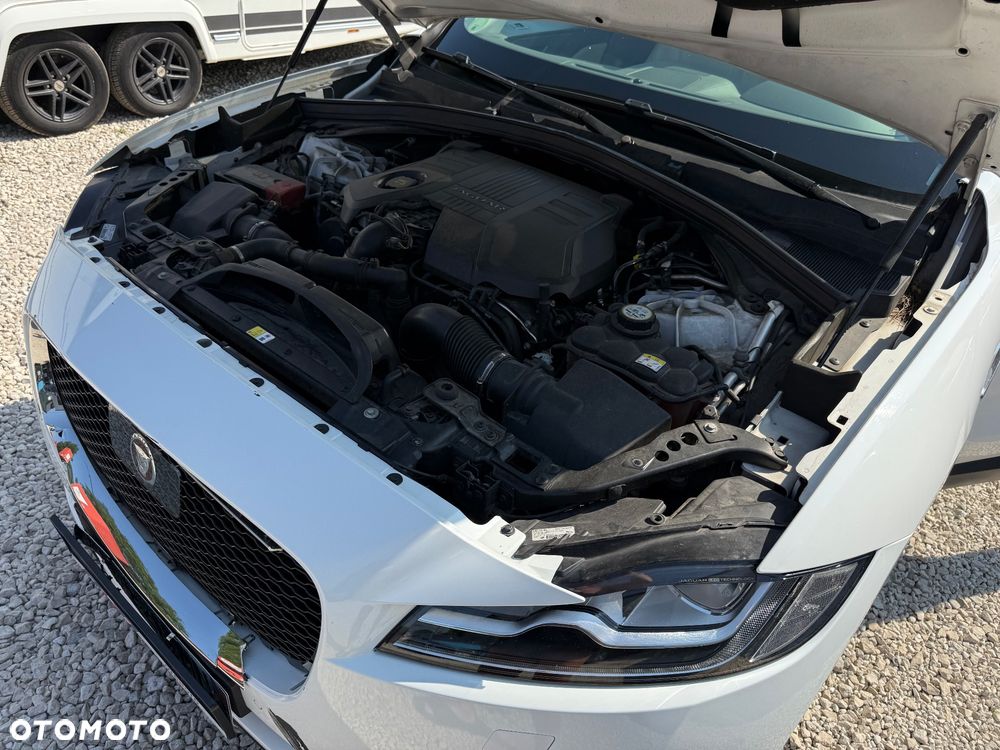 Jaguar F-Pace - 27