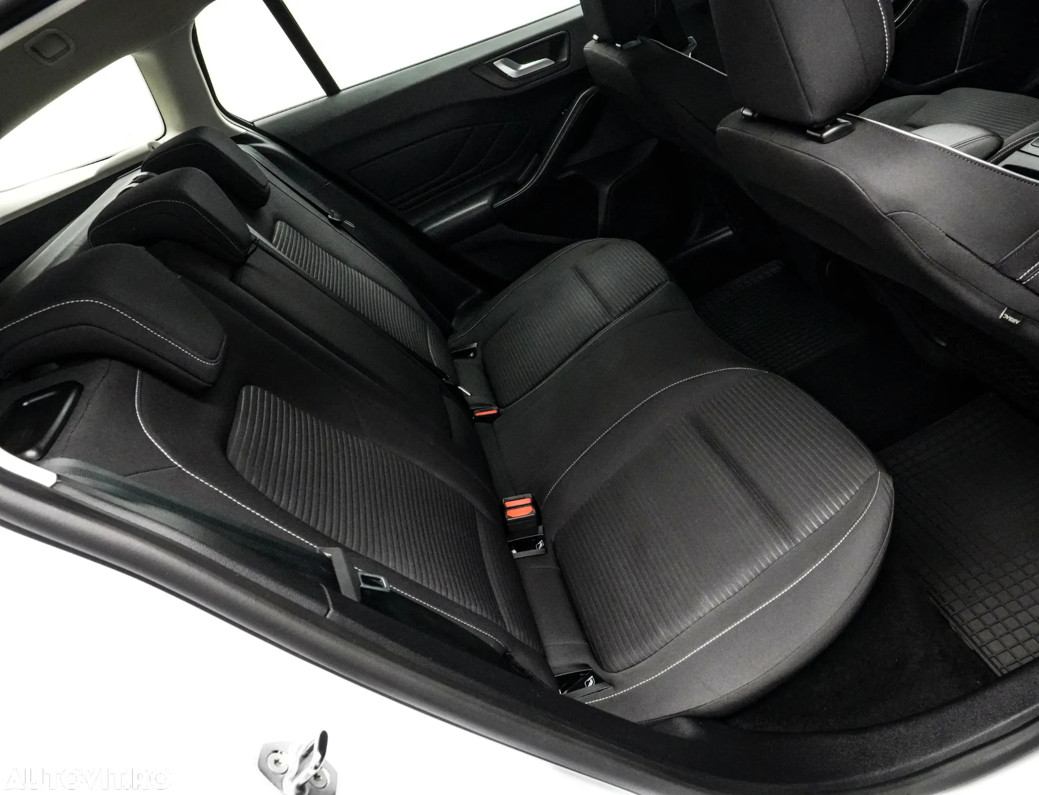 Ford Focus 2.0 EcoBlue Titanium Business - 14