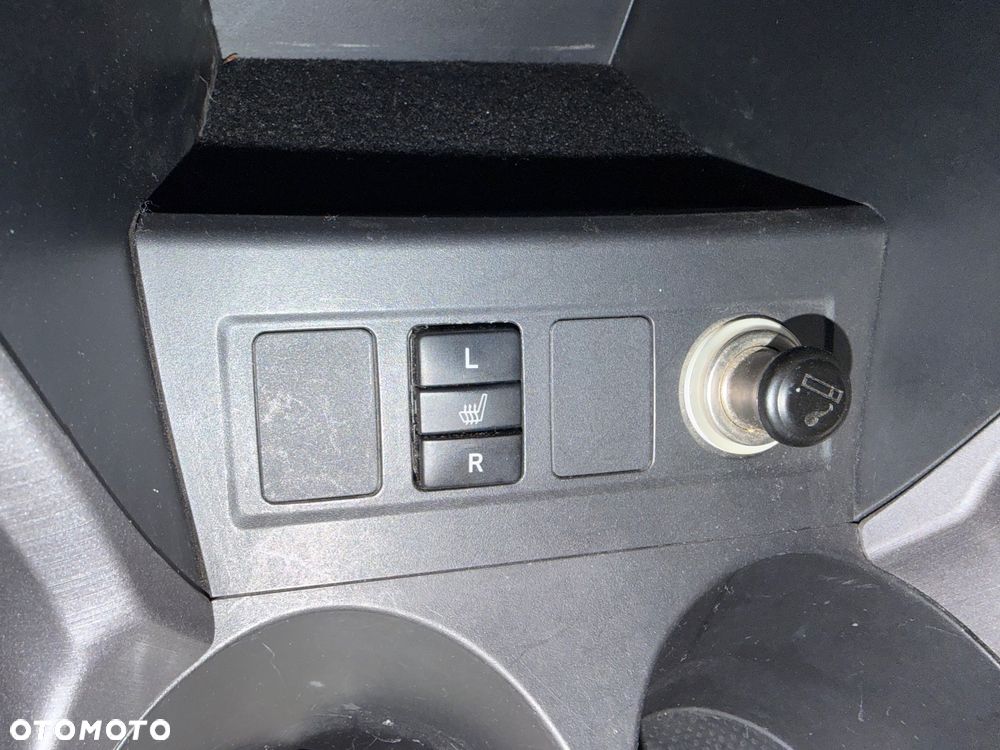 Toyota RAV4 - 24