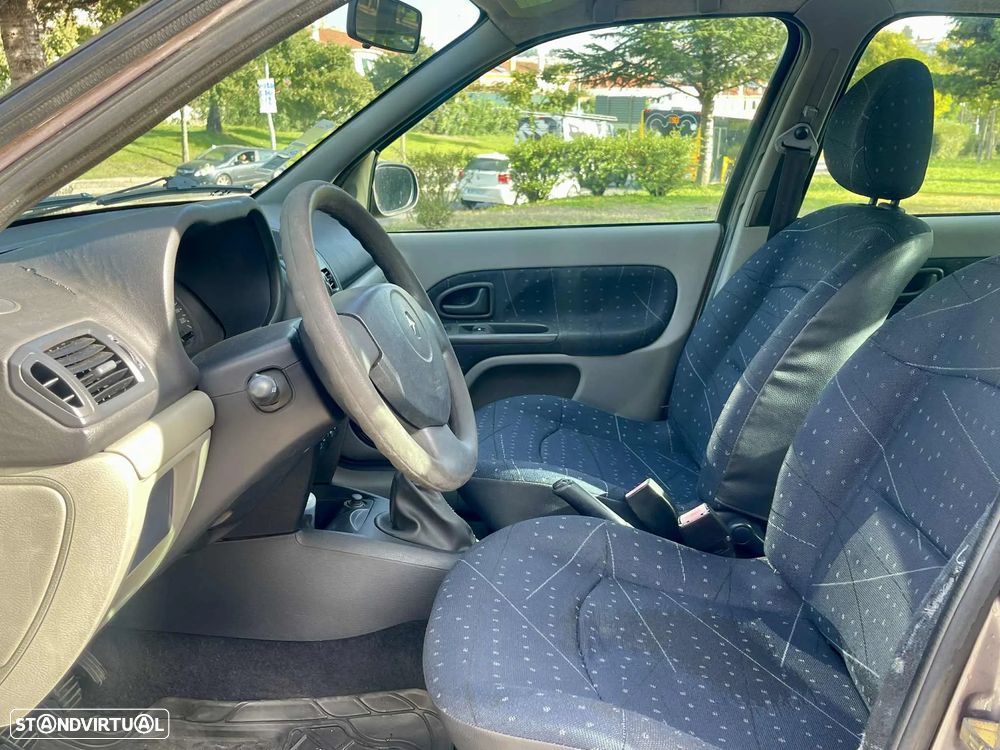 Renault Clio 1.5 dCi Authentique - 12