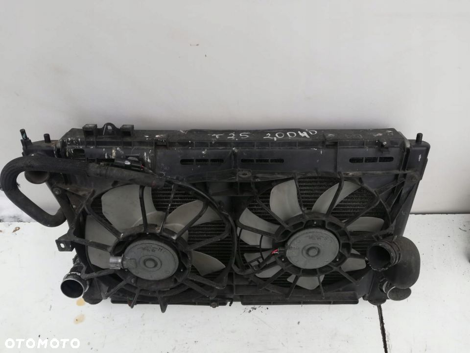 Chłodnica Wody Intercooler Wiatraki Komplet Toyota  Avensis T25 2.0 D4D 126KM Lift 1AD - 2