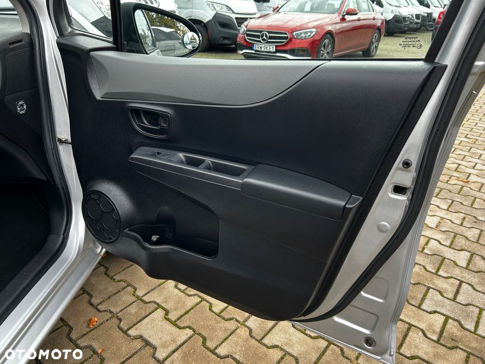 Toyota Yaris 1.33 Business Edition - 17