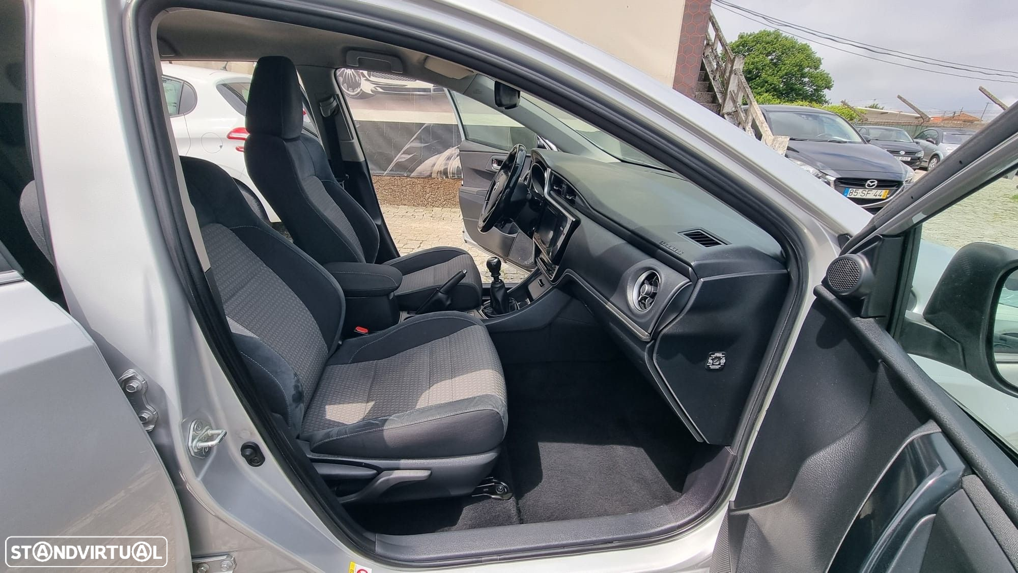 Toyota Auris 1.4 D-4D Comfort+Pack Techno - 13