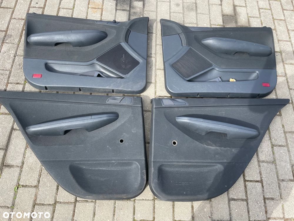 SKODA FABIA I BOCZKI TAPICERKA DRZWI KOMPLET - 1