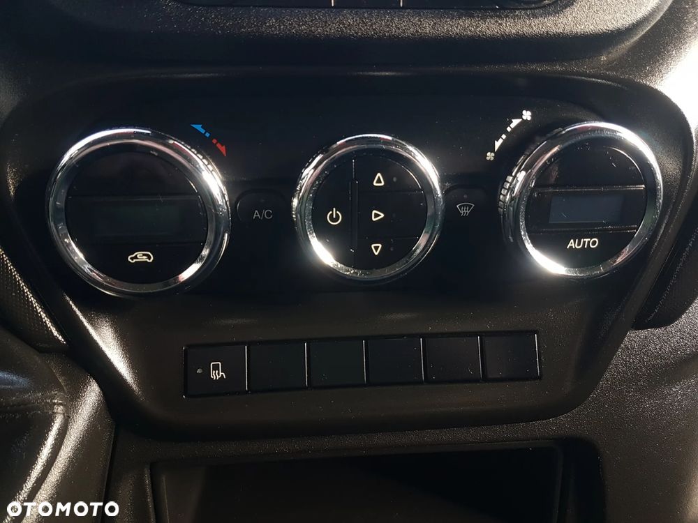 Iveco 50C18 DAILY 12EP PLANDEKA FIRANKA 5,11x2,46x2,35 SPANIE 3500 KG SKRZYNIA ŁADUNKOWA PAKA KLIMATRONIK TEMPOMAT KRAJOWY - 34