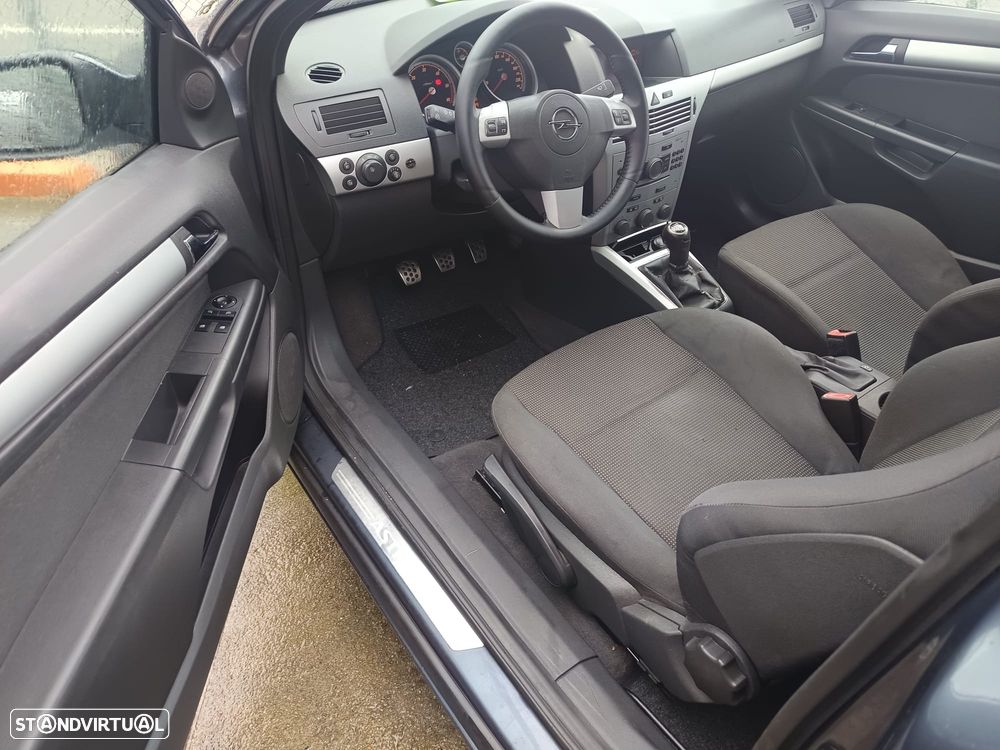 Opel Astra GTC 1.7 CDTI - 12