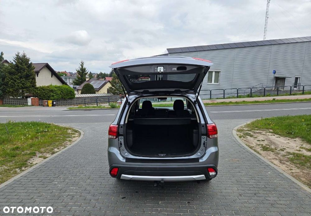 Mitsubishi Outlander - 27