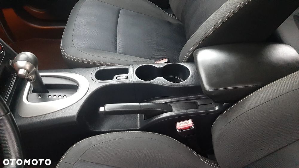 Nissan Qashqai 1.6 Acenta CVT - 17