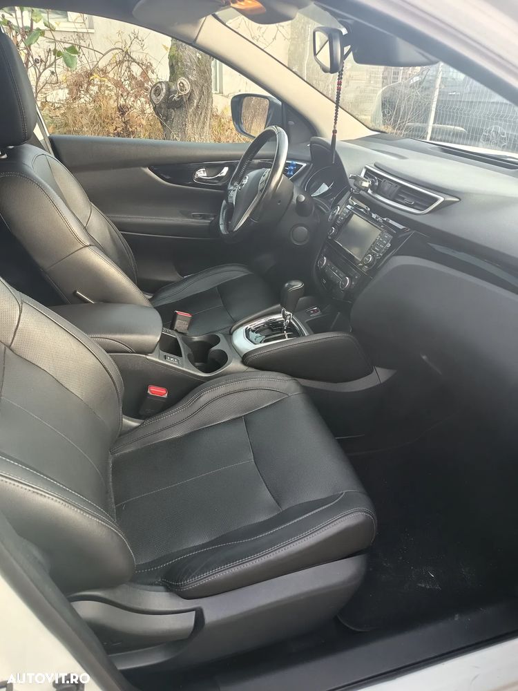 Nissan Qashqai 1.6 DCI Xtronic TEKNA+ - 9