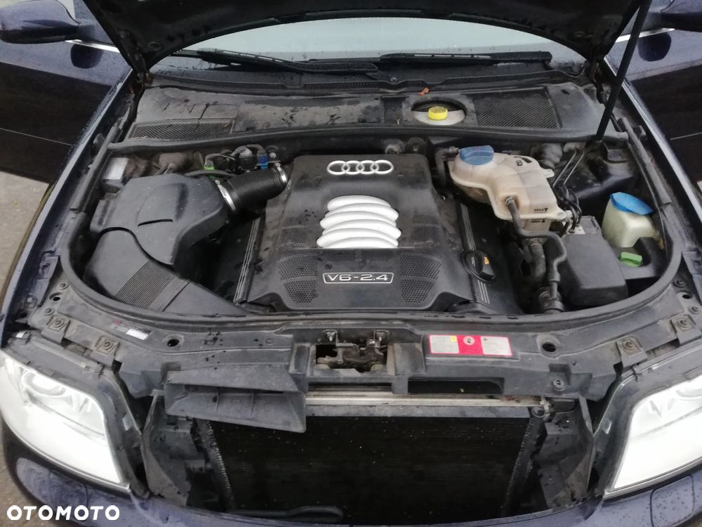 Audi A6 Avant 2.4 - 21