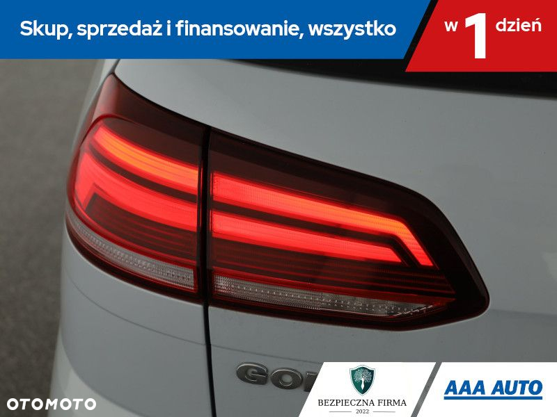 Volkswagen Golf - 17