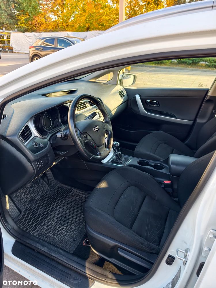Kia Ceed - 7