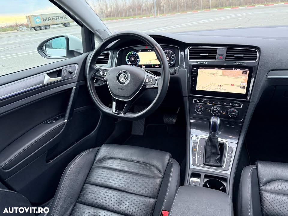 Volkswagen e-Golf - 6