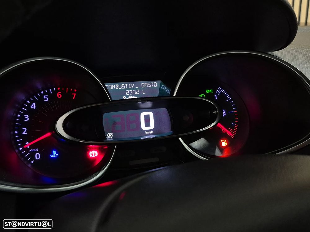 Renault Clio Sport Tourer 0.9 TCe Limited Edition - 24