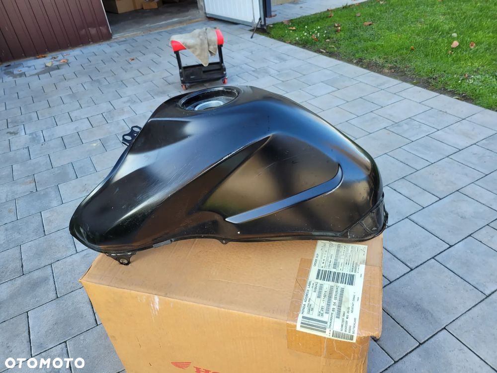 Bak, zbiornik paliwa Honda CB 1000R SC60 - 3