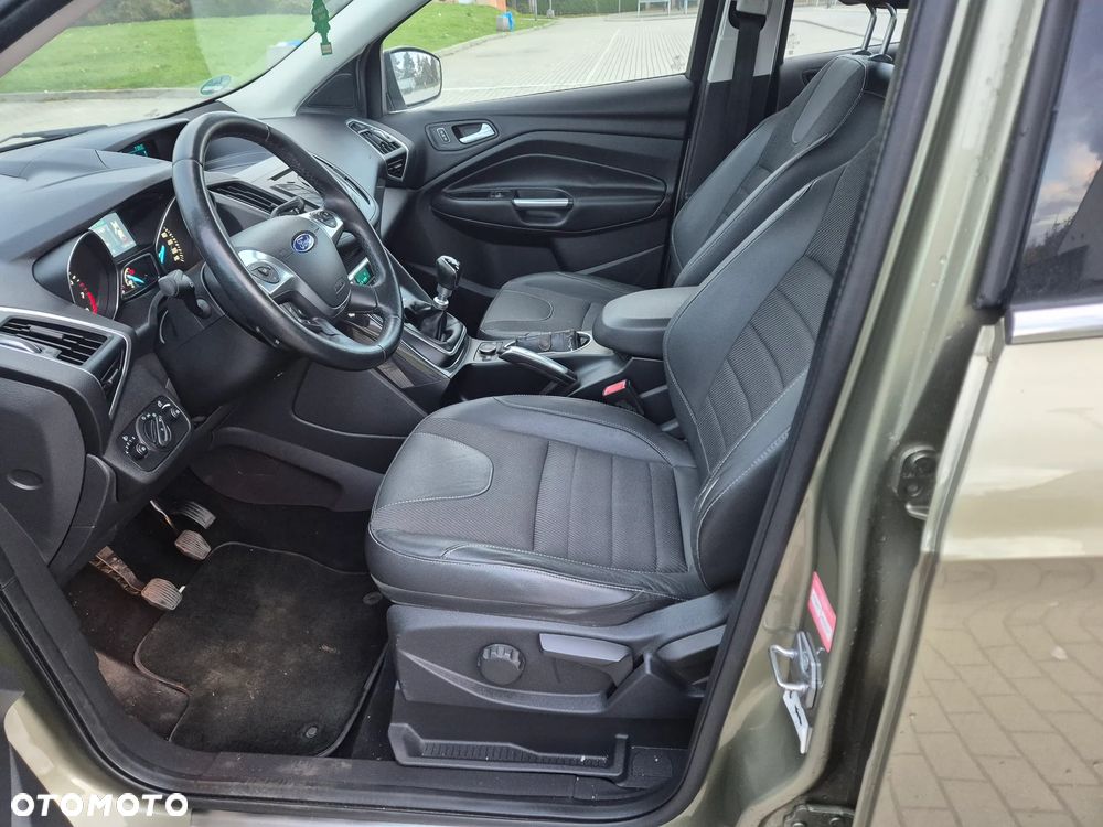 Ford Kuga 1.6 EcoBoost 2x4 SYNC - 16