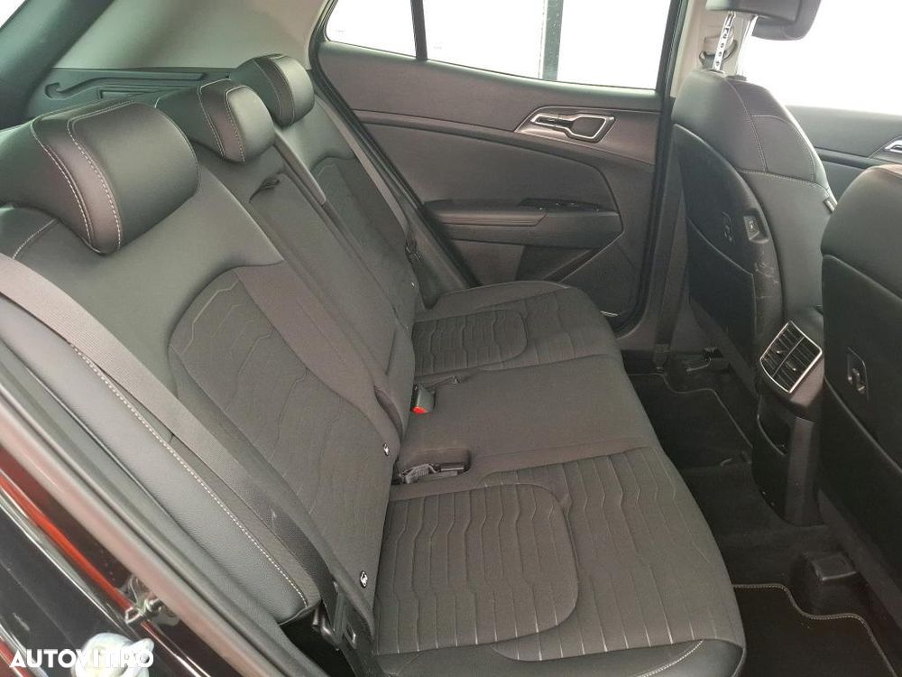 Kia Sportage 1.6 T-GDI HEV 6AT 4x2 Style - 8