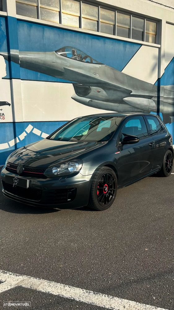 VW Golf 2.0 GTI - 4