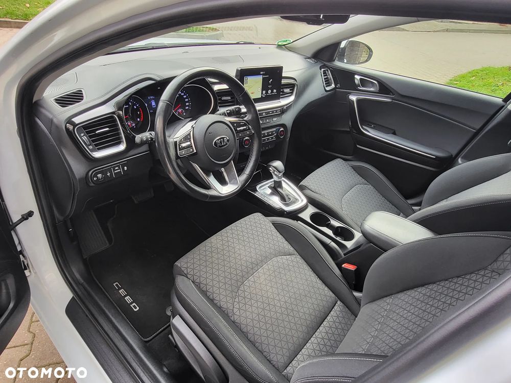 Kia Ceed 1.4 T-GDI DCT OPF Platinum Edition - 3