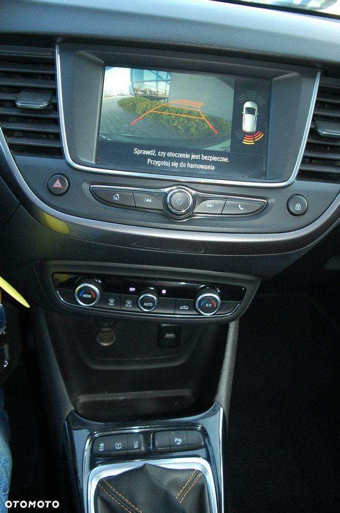 Opel Crossland X - 24