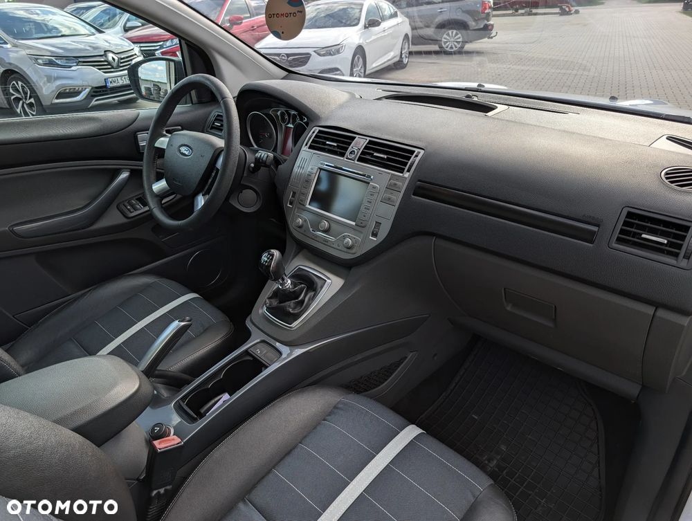 Ford Kuga 2.0 TDCi 4x4 Titanium - 31