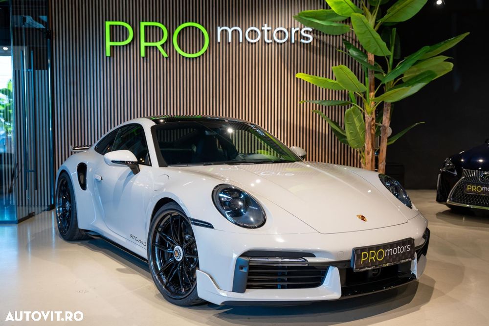 Porsche 911-TURBO-S - 1