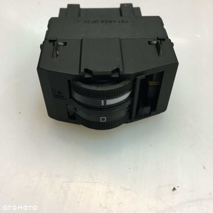 PRZEŁĄCZNIK REGULACJ ŚWIATEŁ AUDI A6 C5 4B0919094B - 1