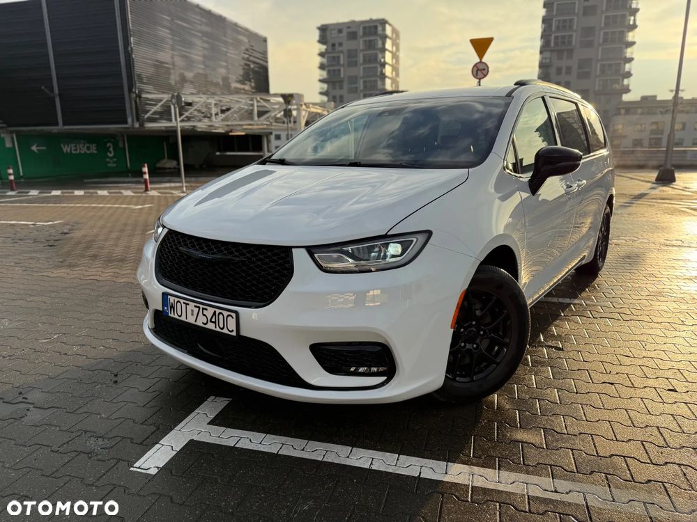 Chrysler Pacifica - 19