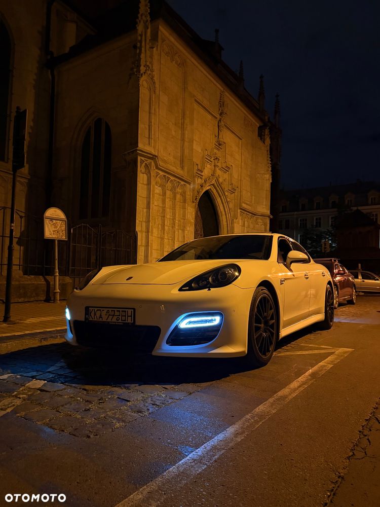 Porsche Panamera ver-gts-pdk - 19