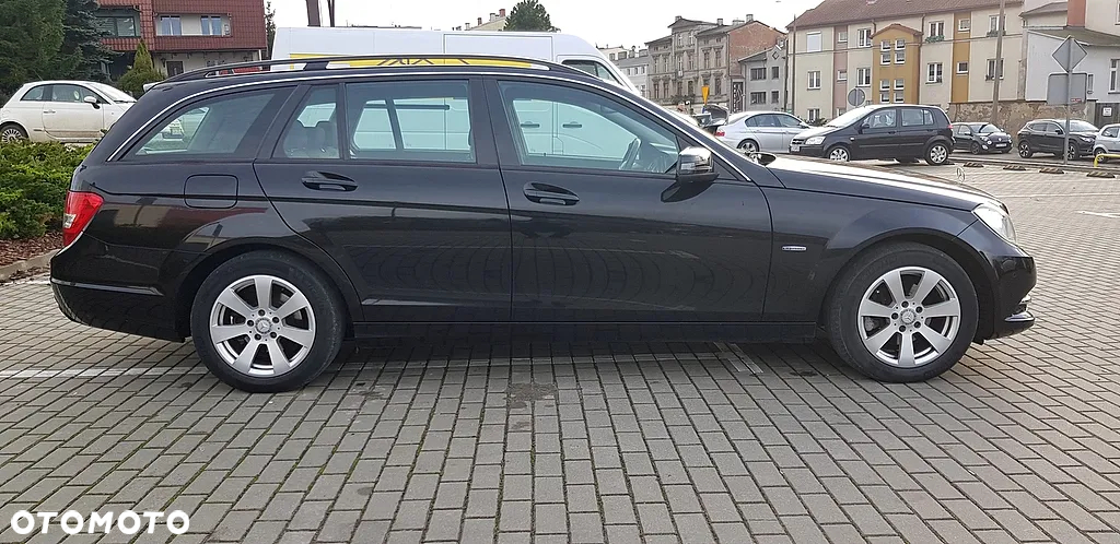 Mercedes-Benz Klasa C 180 T CGI BlueEFFICIENCY - 4