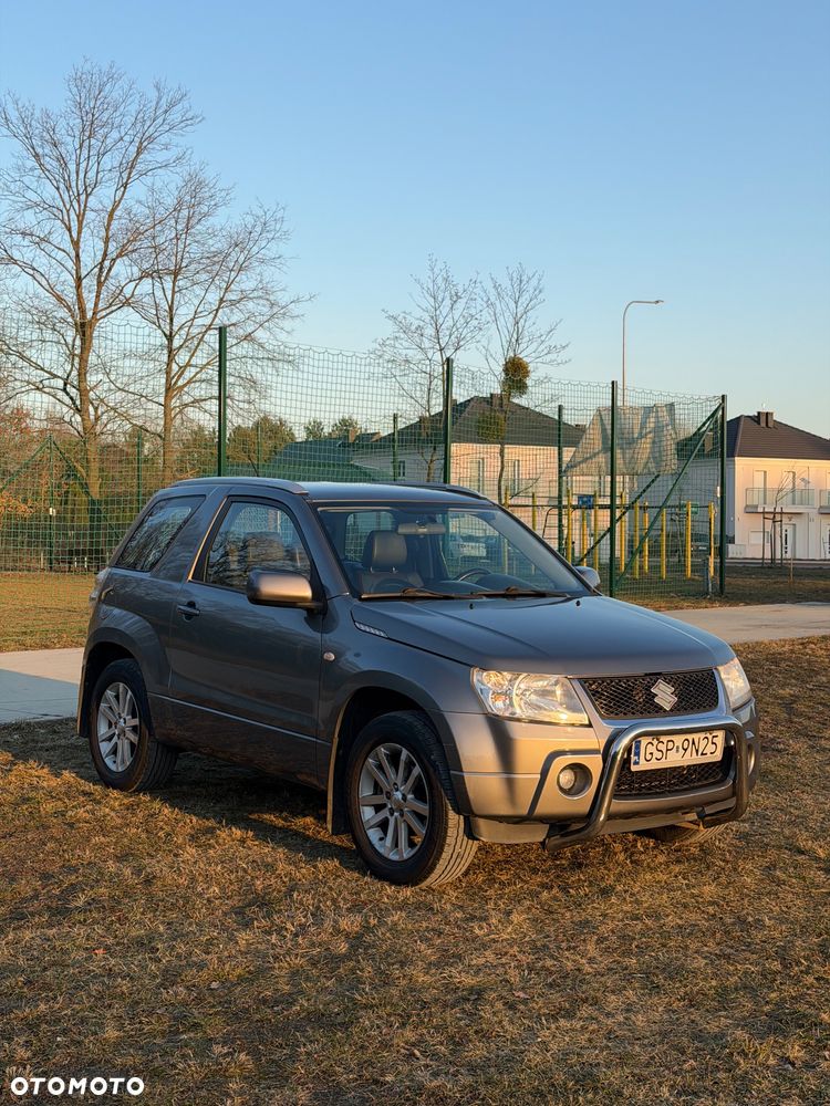 Suzuki Grand Vitara 1.6 De luxe - 2