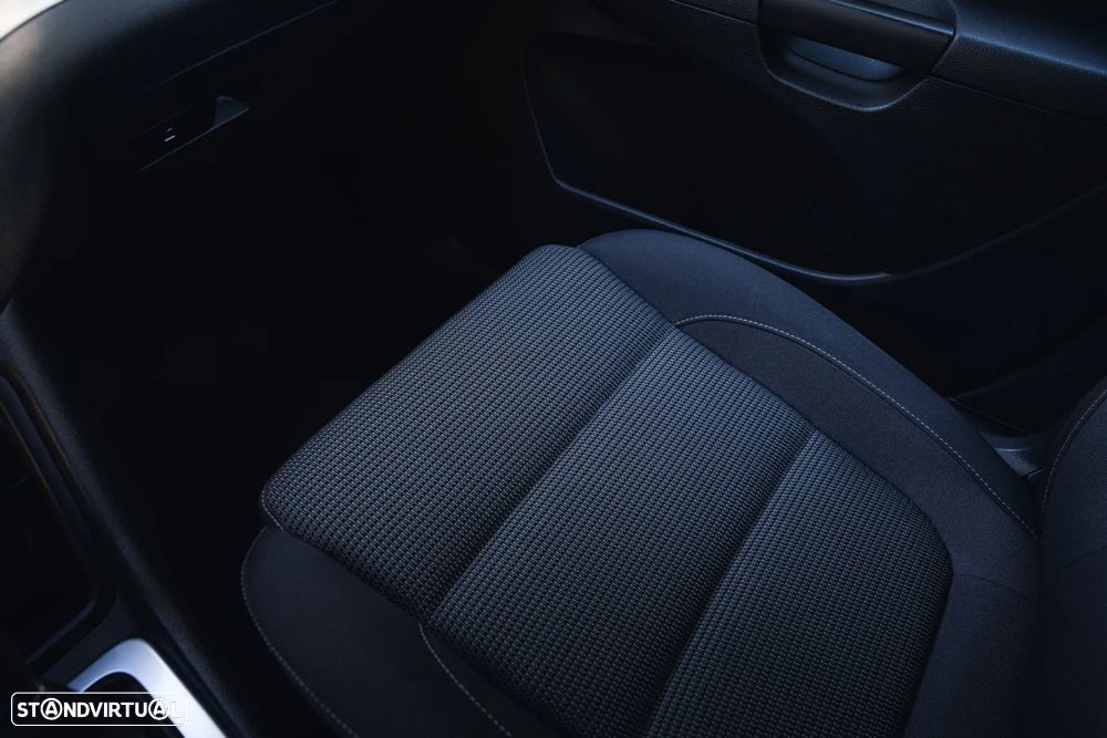 VW Sharan 2.0 TDI Blue Confortline DSG - 47