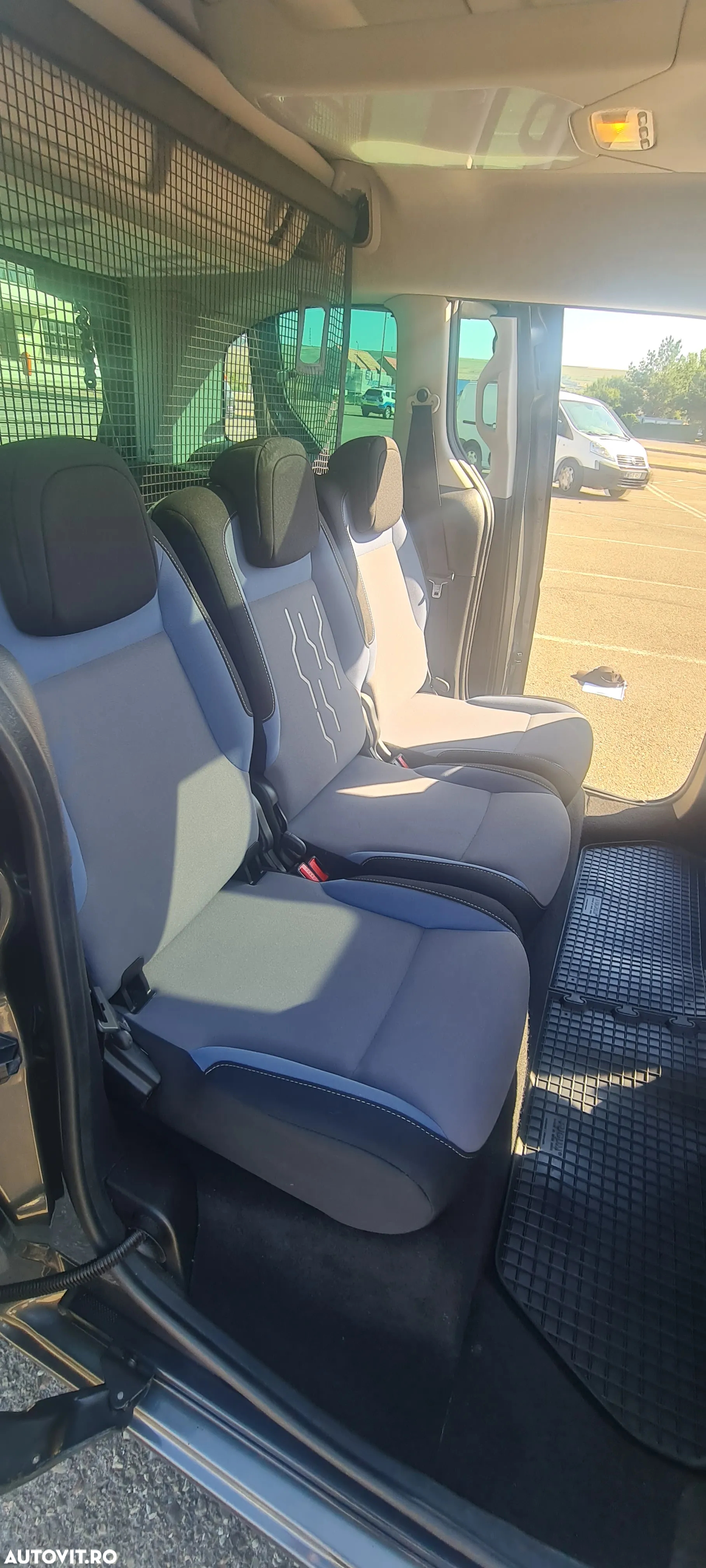 Peugeot Partner Tepee HDi FAP 115 Family - 8