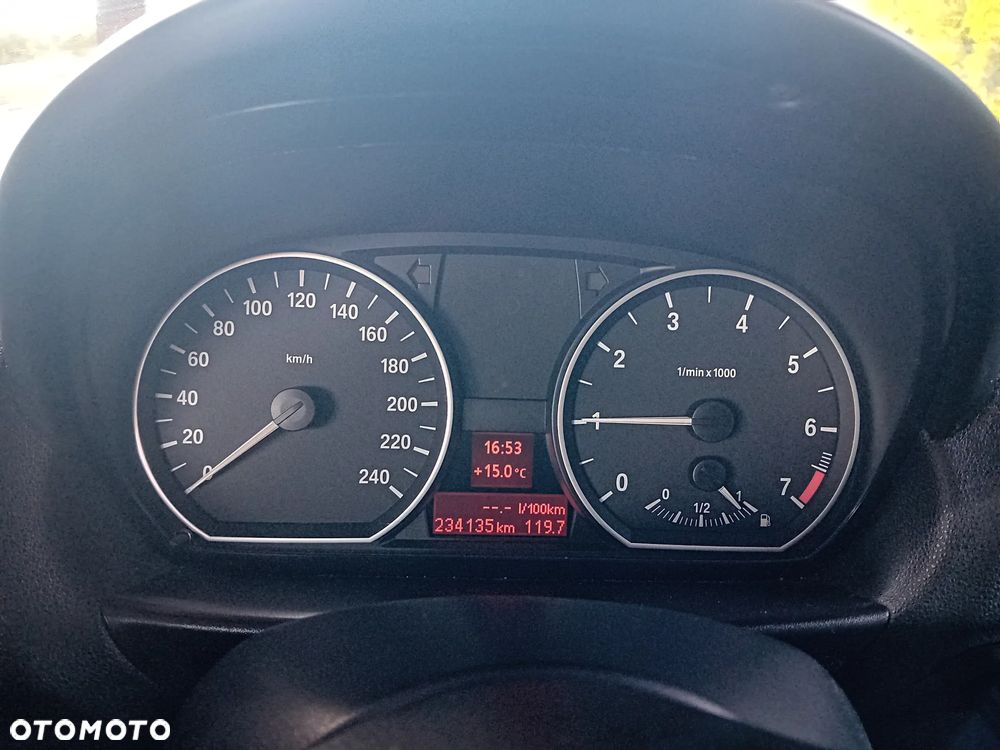 BMW Seria 1 116i - 5