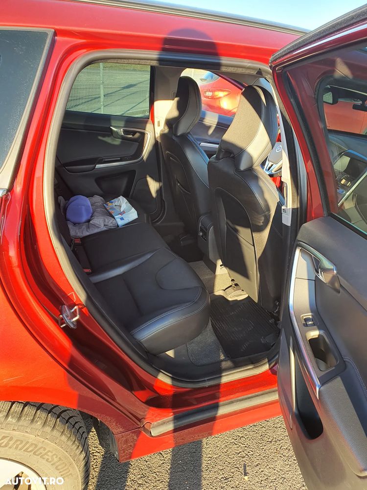 Volvo XC 60 D4 AWD Momentum Pro - 6