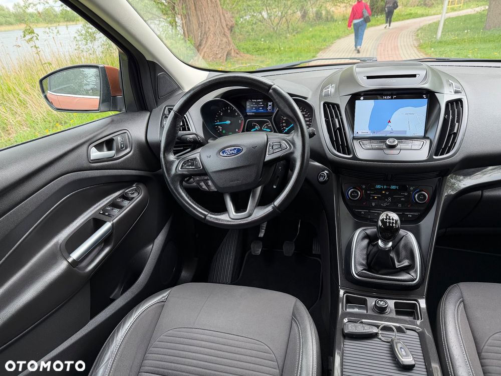 Ford Kuga 2.0 TDCi 2x4 Titanium - 15
