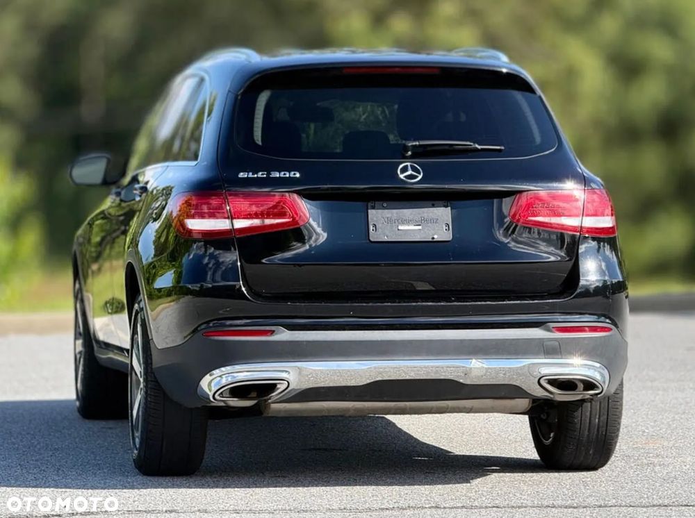 Mercedes-Benz GLC 300 4Matic 9G-TRONIC AMG Line - 4