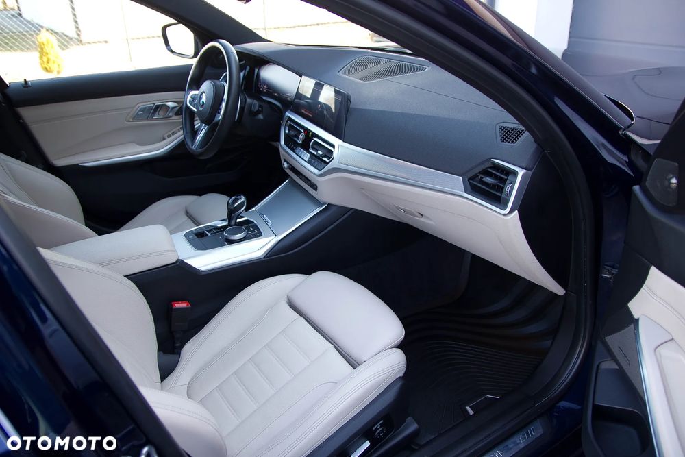 BMW Seria 3 M340i xDrive - 15