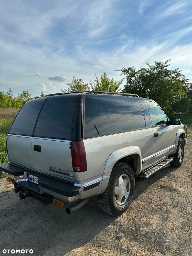 Chevrolet Tahoe - 4