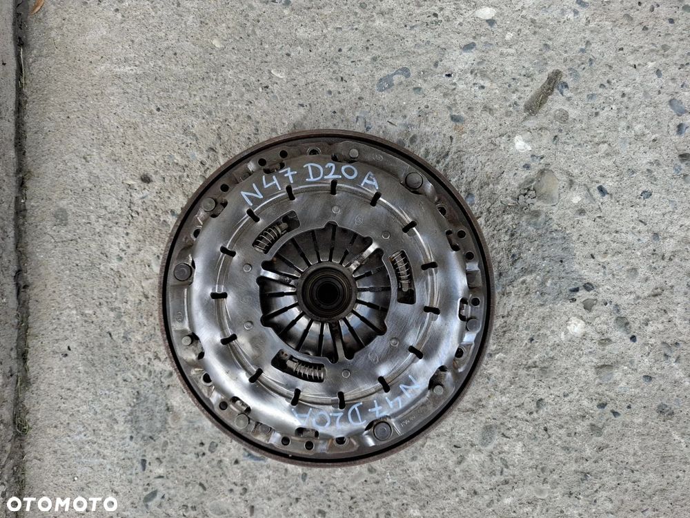 KOŁO DWUMASOWE 2.0 D N47D20A EURO 4 BMW E60 E61 E87 E81 E90 E91 E92 E93 - 1