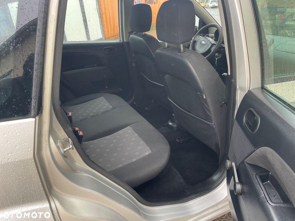 Ford Fiesta - 13