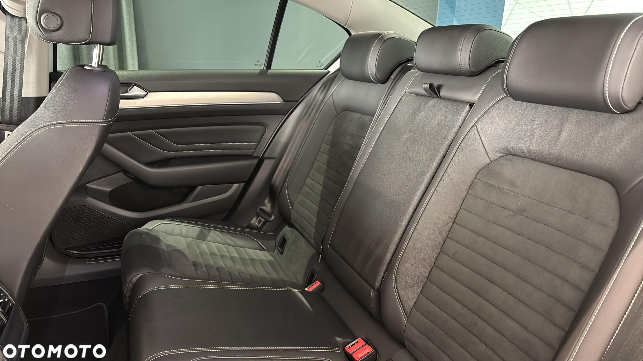 Volkswagen Passat 2.0 TSI Elegance DSG - 16