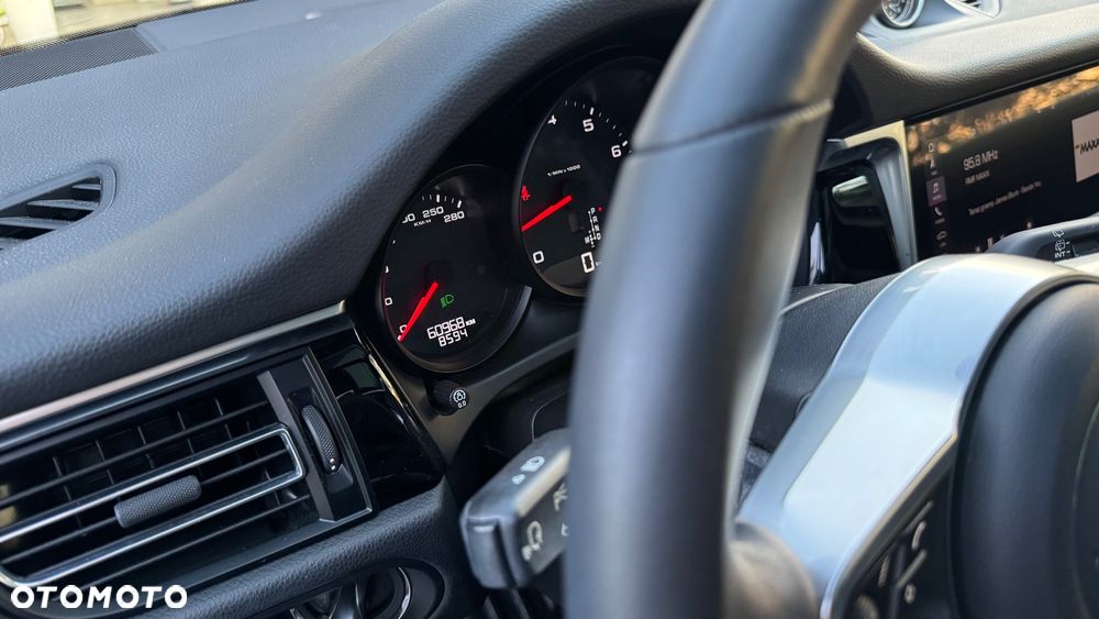 Porsche Macan Standard - 13