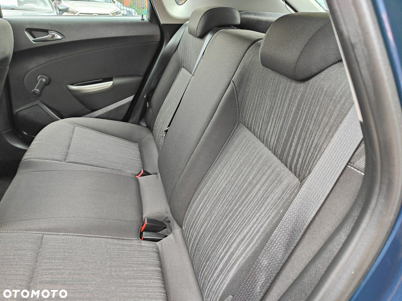 Opel Astra - 25