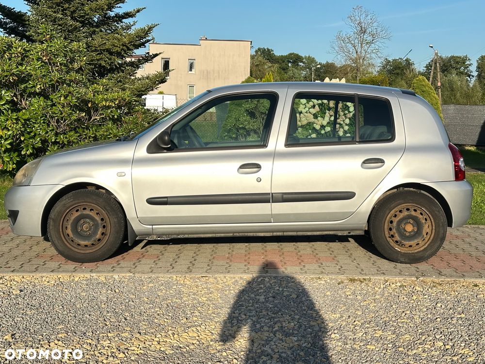 Renault Clio - 2