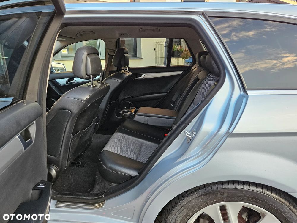 Mercedes-Benz Klasa C 180 T CDI DPF (BlueEFFICIENCY) Avantgarde - 13
