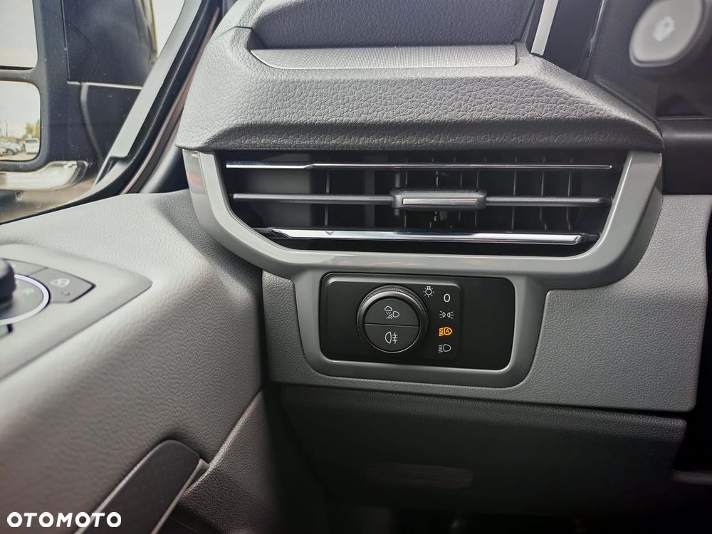Volkswagen Caravelle - 30