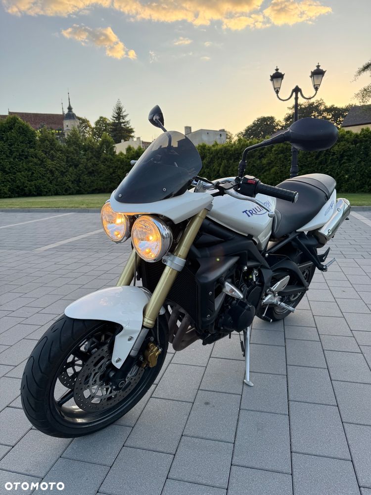 Triumph Street Triple - 3